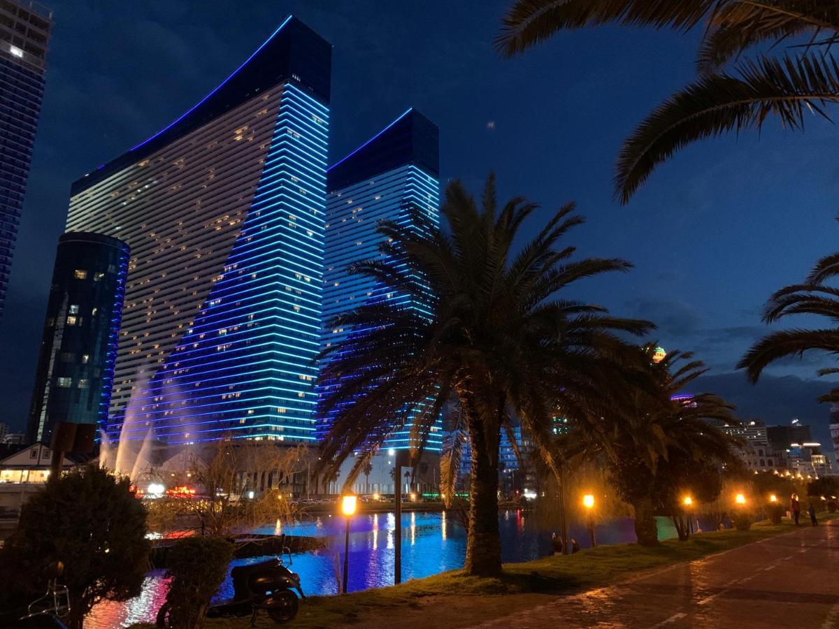 Vip Aparthotel Orbi City Sea View Batumi Exterior foto